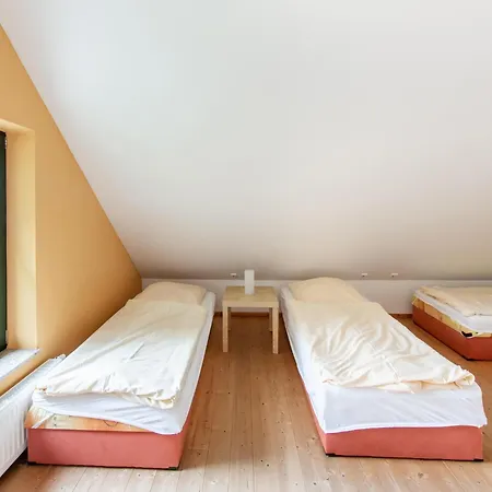 Forest Escape With Terrace, Cleaning Included * Eisfeld