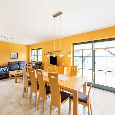 Forest Escape With Terrace, Cleaning Included Holiday home